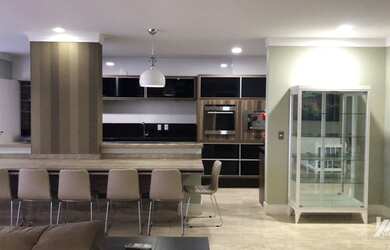 Imagem: O apartamento possui 3 Dormitórios, 4 Banheiros, 3 Vagas na