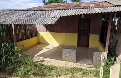 Imagem: A casa possui 2 Dormitórios, 1 Banheiro, 1 Vaga na garagem
