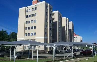 Imagem: O apartamento possui 2 Dormitórios, 1 Banheiro, 1 Vaga na garagem