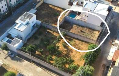Imagem: O terreno possui 251m² de Área e está localizado em Moacyr