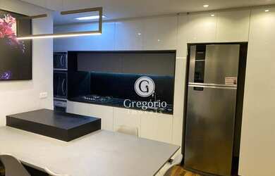 Imagem: O apartamento possui 2 Dormitórios, 1 Banheiro, 1 Vaga na garagem