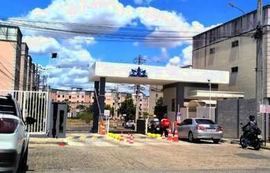 Imagem: O apartamento possui 2 Dormitórios, 1 Banheiro, 2 Vagas na