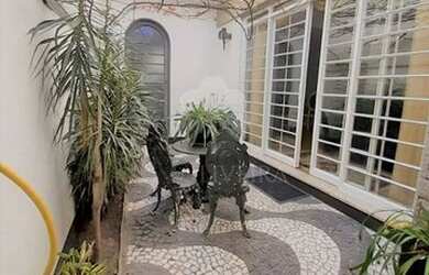 Imagem 8: Casa à venda, 250m² com 4 dormitórios sendo 1 suíte, 4 banheiros,...