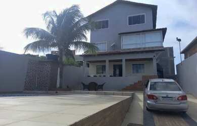 Imagem: A casa em condomínio possui 4 Dormitórios, 5 Banheiros, 3