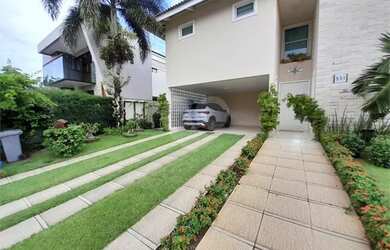 Imagem: A casa em condomínio possui 5 Dormitórios, 5 Banheiros, 5