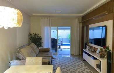 Imagem: A casa possui 5 Dormitórios, 4 Banheiros, 4 Vagas na garagem