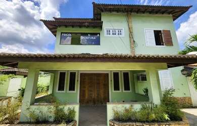 Imagem: O depósito possui 3 Vagas na garagem, 300m² de Área e está