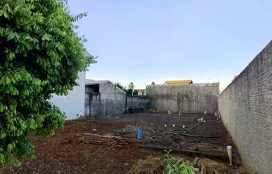 Imagem 2: Terreno 300m². 300m² de Área