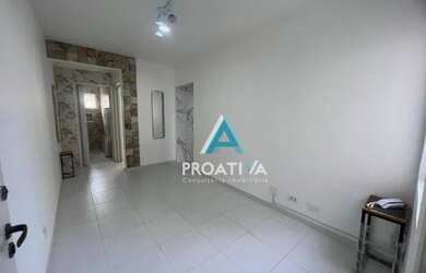 Imagem: O apartamento possui 1 Dormitório, 1 Banheiro, 1 Vaga na garagem