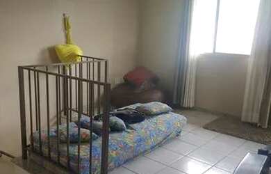 Imagem: A casa possui 4 Dormitórios, 2 Banheiros, 2 Vagas na garagem