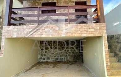 Imagem: A casa possui 2 Dormitórios, 1 Banheiro, 1 Vaga na garagem