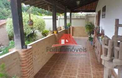 Imagem: A casa possui 2 Dormitórios, 2 Banheiros, 179m² de Área e