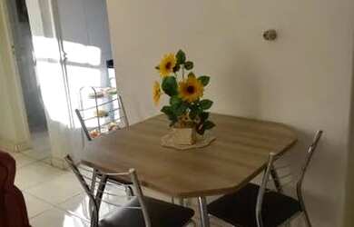 Imagem: O apartamento possui 3 Dormitórios, 1 Banheiro, 1 Vaga na garagem