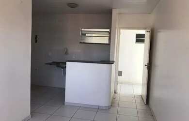 Imagem: O apartamento possui 1 Dormitório, 1 Banheiro, 1 Vaga na garagem