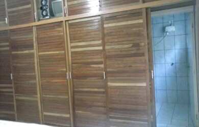 Imagem 10: Casa em Suzano. Varanda, Área de serviço, 300m² de Áreae2 Vagas na...