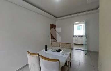 Imagem: O apartamento possui 2 Dormitórios, 1 Banheiro, 2 Vagas na