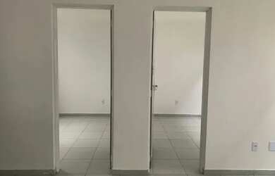 Imagem: A casa possui 2 Dormitórios, 1 Banheiro, 1 Vaga na garagem