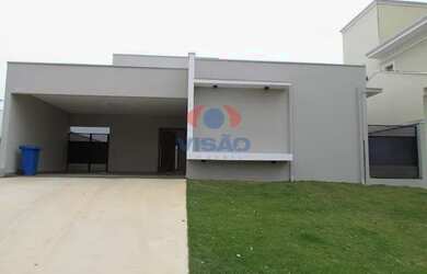 Imagem: A casa em condomínio possui 3 Dormitórios, 4 Banheiros, 4