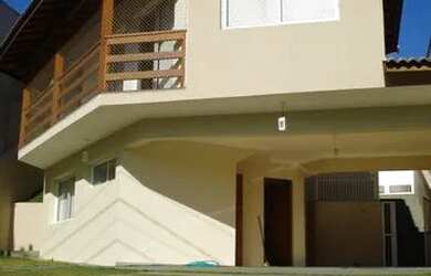 Imagem: A casa em condomínio possui 3 Dormitórios, 5 Banheiros, 2