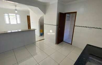 Imagem: A casa possui 2 Dormitórios, 2 Banheiros, 1 Vaga na garagem