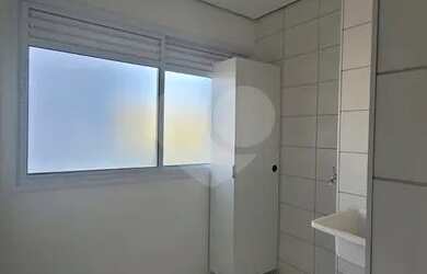 Imagem: O apartamento possui 1 Dormitório, 1 Banheiro, 1 Vaga na garagem