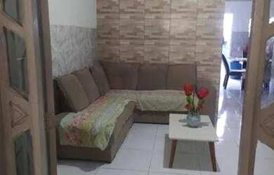 Imagem: A casa possui 2 Dormitórios, 2 Banheiros, 1 Vaga na garagem