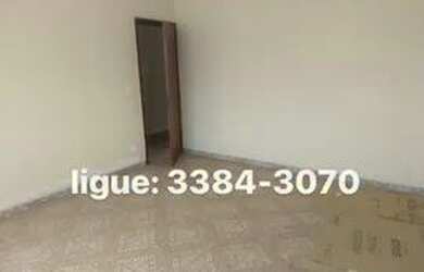 Imagem: O apartamento possui 3 Dormitórios, 1 Banheiro e 100m² de