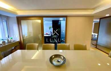 Imagem 10: Imóvel para venda tem 220 metros quadrados com 4 quartos em Vila da Serra...