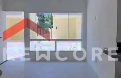 Imagem: A casa em condomínio possui 3 Dormitórios, 3 Banheiros, 2