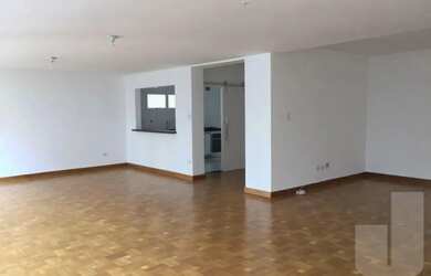 Imagem 3: Apartamento espaçoso, todo reformado, em ótima localização. Oportunidade