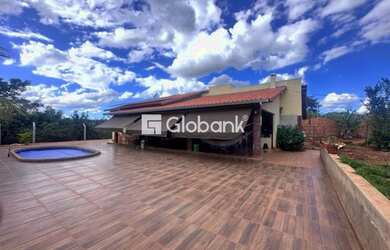 Imagem: A fazenda possui 1800m² de Área e Imóvel novo e está localizado