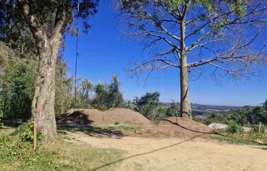 Imagem: O terreno possui 360m² de Área e está localizado em Areias