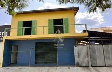 Imagem: O depósito possui 3 Vagas na garagem, 214m² de Área e está