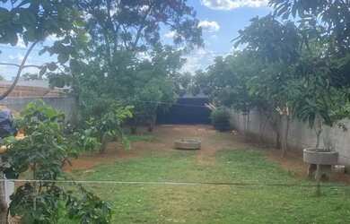 Imagem 5: Lote de 400m² com casa. 1 Banheiroe1 Dormitório