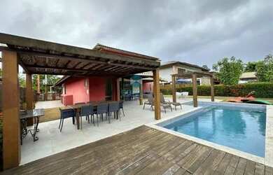 Imagem: A casa em condomínio possui 4 Dormitórios, 4 Banheiros, 5