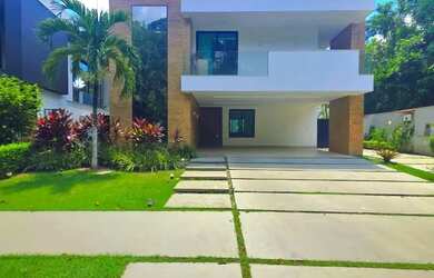 Imagem: A casa à venda possui 4 Dormitórios, 5 Banheiros, 4 Vagas