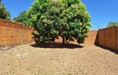 Imagem 8: Casa com terreno 10 por 30