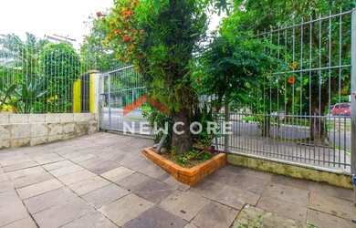 Imagem: A casa possui 3 Dormitórios, 1 Banheiro, 1 Vaga na garagem