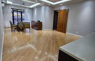 Imagem: O apartamento possui 3 Dormitórios, 3 Banheiros, 2 Vagas na