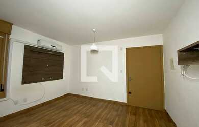 Imagem: O studio possui 1 Dormitório, 1 Banheiro, 32m² de Área e