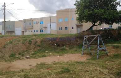 Imagem: O terreno possui 319m² de Área e está localizado em Parque