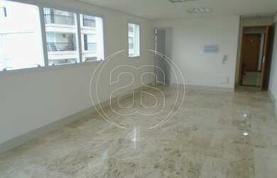 Imagem: O depósito possui 1 Vaga na garagem, 50m² de Área e está