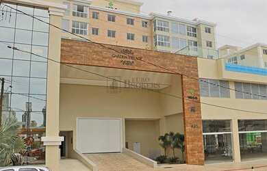 Imagem: O depósito possui 5 Vagas na garagem, 2.378m² de Área e