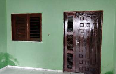 Imagem 3: Casa no Araturi á venda. Varanda, 112m² de Área, 1 Vaga na garageme2...