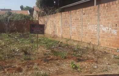 Imagem 2: Lote/Terreno para venda tem 300 metros quadrados em Jardim São José...