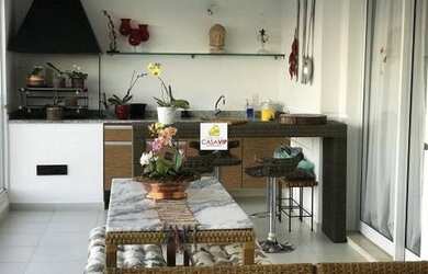 Imagem: O apartamento possui 4 Dormitórios, 5 Banheiros, 4 Vagas na