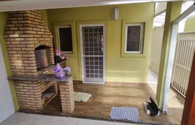 Imagem: A casa em condomínio possui 2 Dormitórios, 2 Banheiros, 2