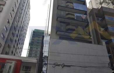 Imagem: O apartamento possui 3 Dormitórios, 1 Banheiro, 2 Vagas na