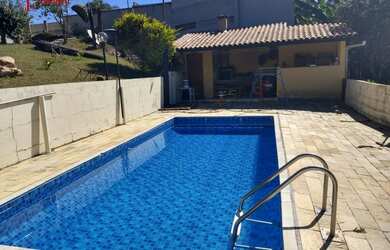 Imagem: A fazenda possui 3.390m² de Área, Piscina, Varanda e está