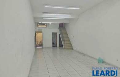 Imagem: O depósito possui 161m² de Área e está localizado em Santo